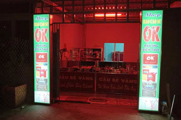 Golden Boy Store – <span class='marker'>thiên đường</span> thăng hoa <span class='marker'>tình dục</span> của Tân An