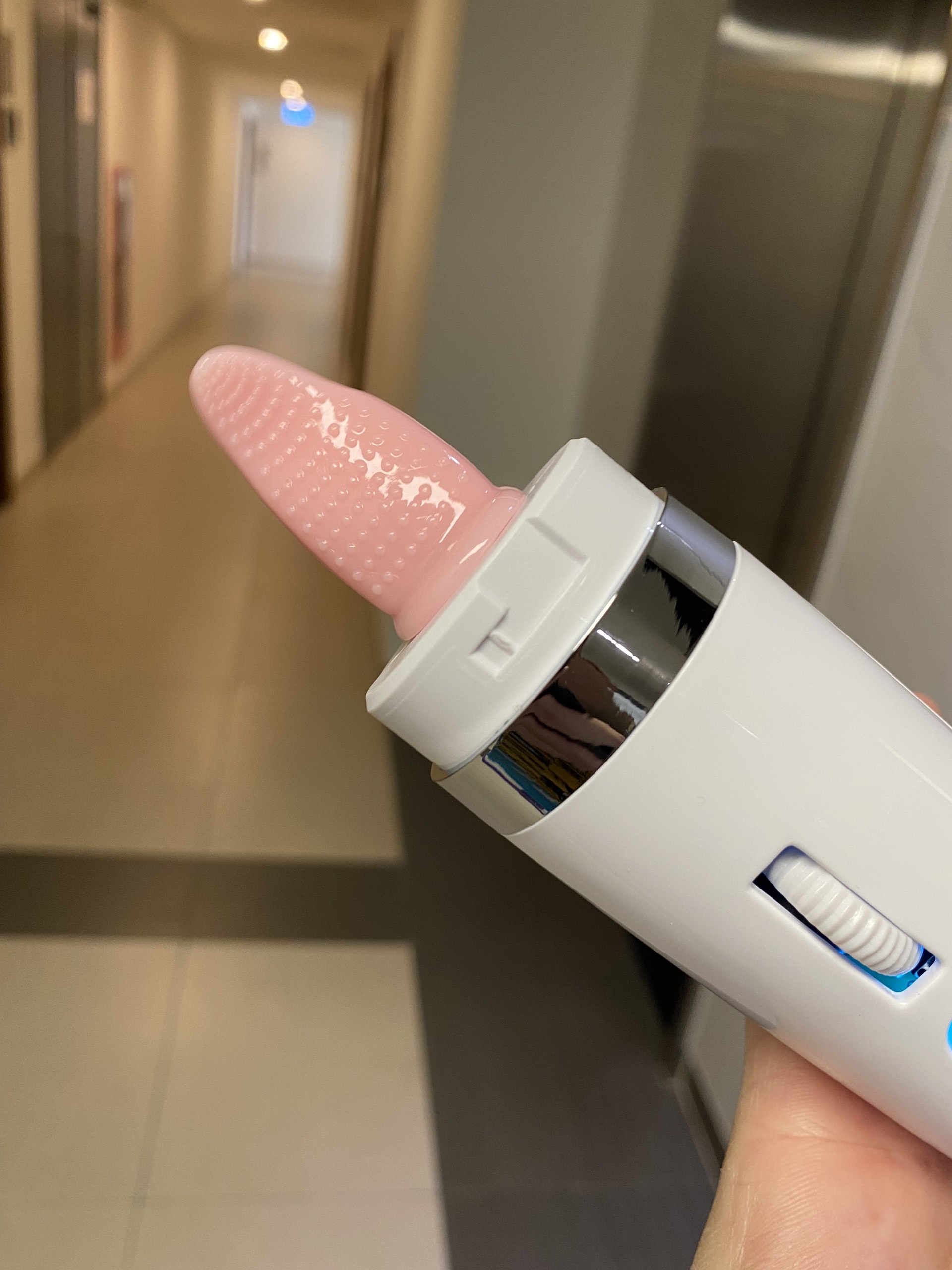 Màn hình LED chày rung massage âm đạo có gai liếm lưỡi