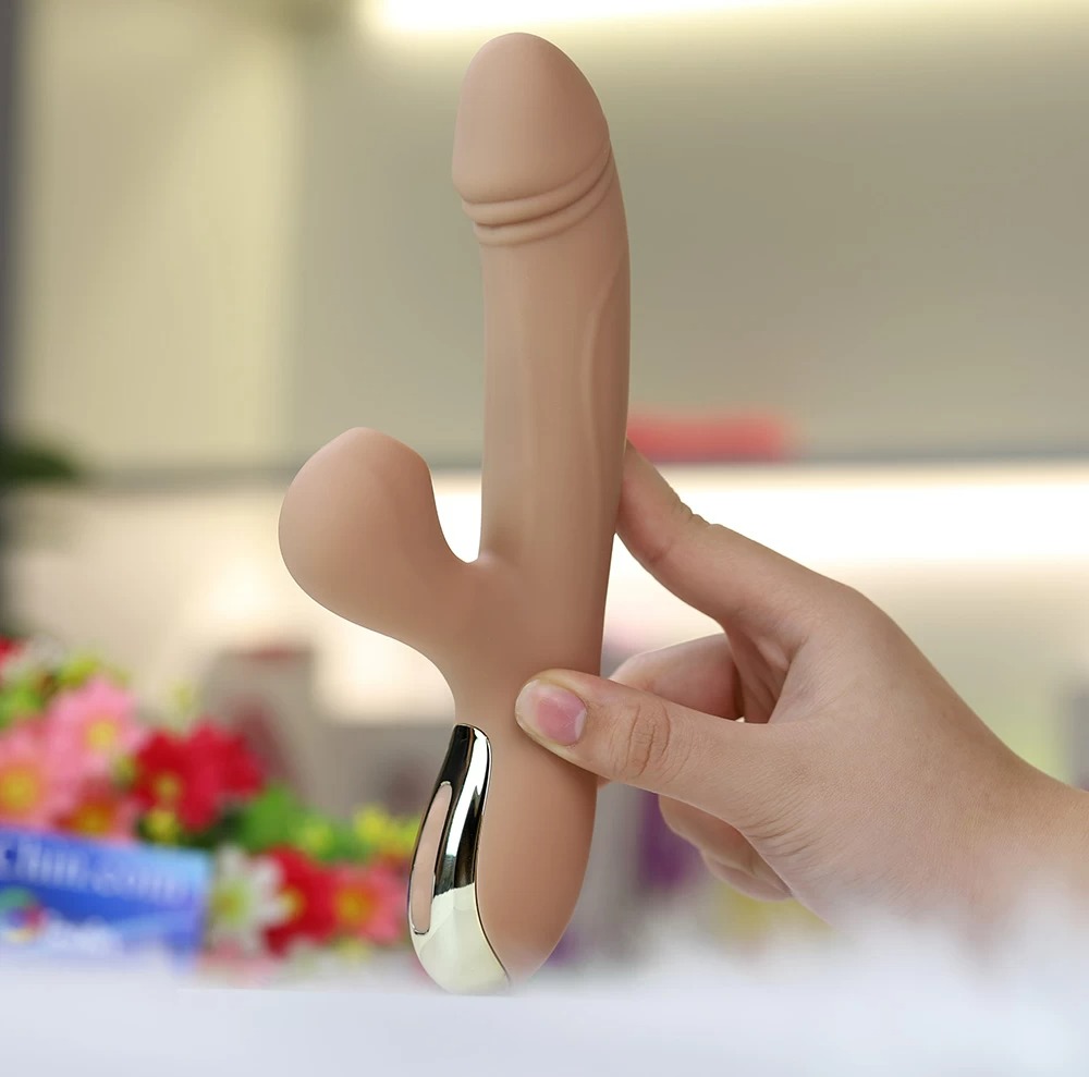 Rung Dildo Leten Hút thuốc xổ